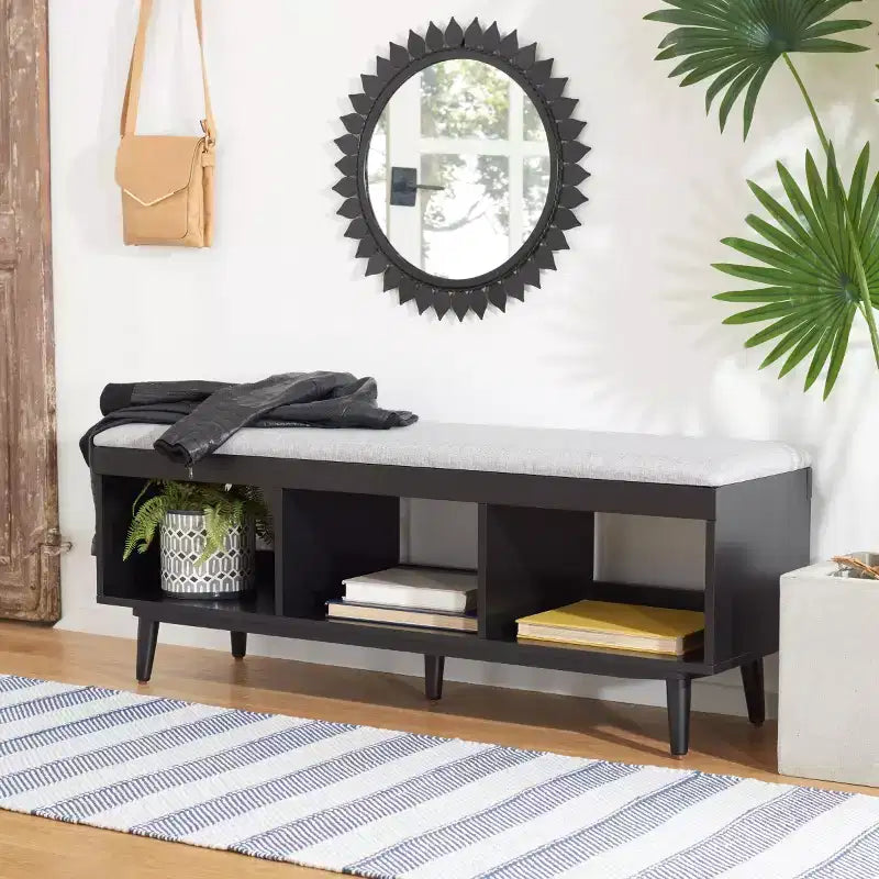 Panca da ingresso con ripiano aperto e cuscino